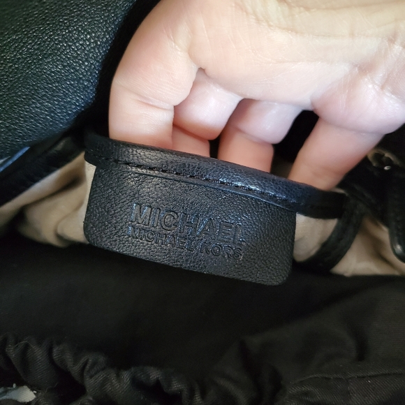 Michael Kors Large Hamilton Bag - Picture 6 of 7